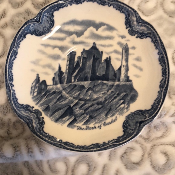 Set of Old Castles “The Rock of Cashel” Saucers - Picture 7 of 10